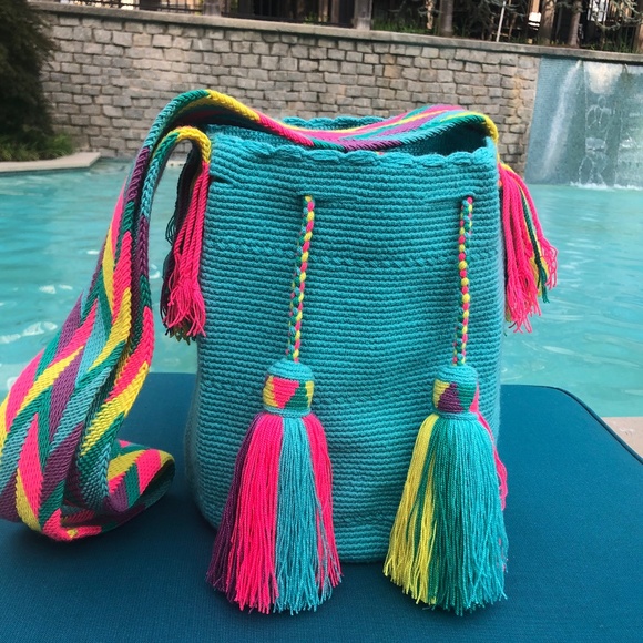 Authentic Wayuu bag / mint green color / multicolored strap/ Size L - Picture 5 of 7